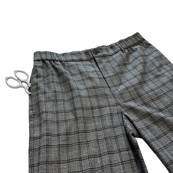 RW&CO. Gender-Neutral Checkered Dress Pant - Size Large - Picture 9 of 14